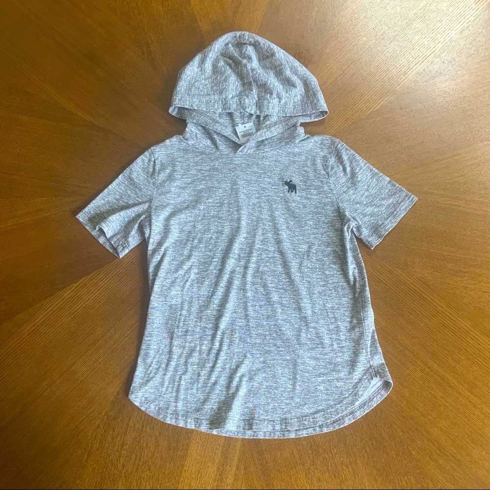 NWT Boys abercrombie kids hooded short sleeve t-shirt 9/10